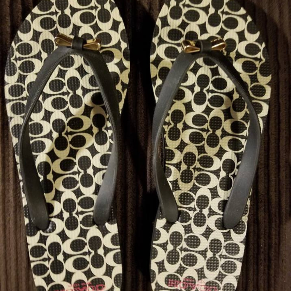 COACH BLACK GOLD BOW FLIP FLOPS